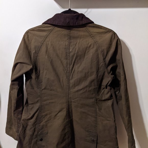 Barbour Classic Beadnell Jacket waxed in olive - Picture 5 of 5